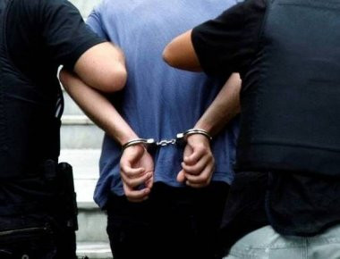 Eξάρθρωση σπείρας παράνομων ελληνοποιήσεων και υιοθεσιών